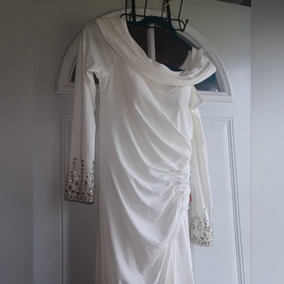 Mac Duggal Women's Beaded Cuff Drop Shoulder Gown Dress - Picture 9 of 12